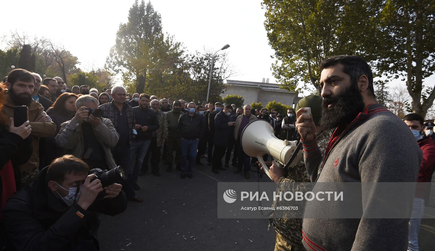 Митинг за освобождение подозреваемых в покушении на премьер-министра Армении Н. Пашиняна