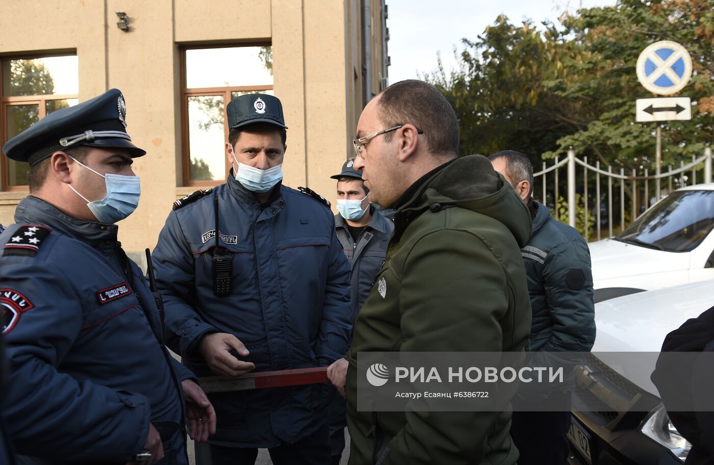 Митинг за освобождение подозреваемых в покушении на премьер-министра Армении Н. Пашиняна