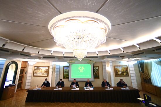 Пресс-конференция миссии наблюдателей от СНГ на выборах президента Молдавии