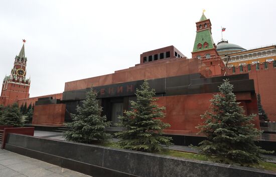 С 17 ноября закрывается допуск посетителей в Мавзолей Ленина и к некрополю у Кремлевской стены