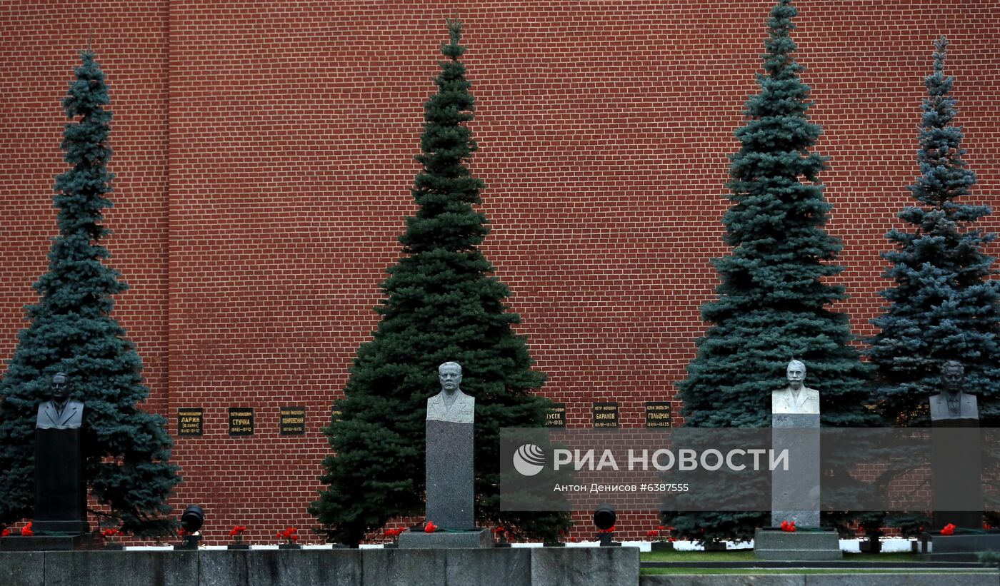 С 17 ноября закрывается допуск посетителей в Мавзолей Ленина и к некрополю у Кремлевской стены