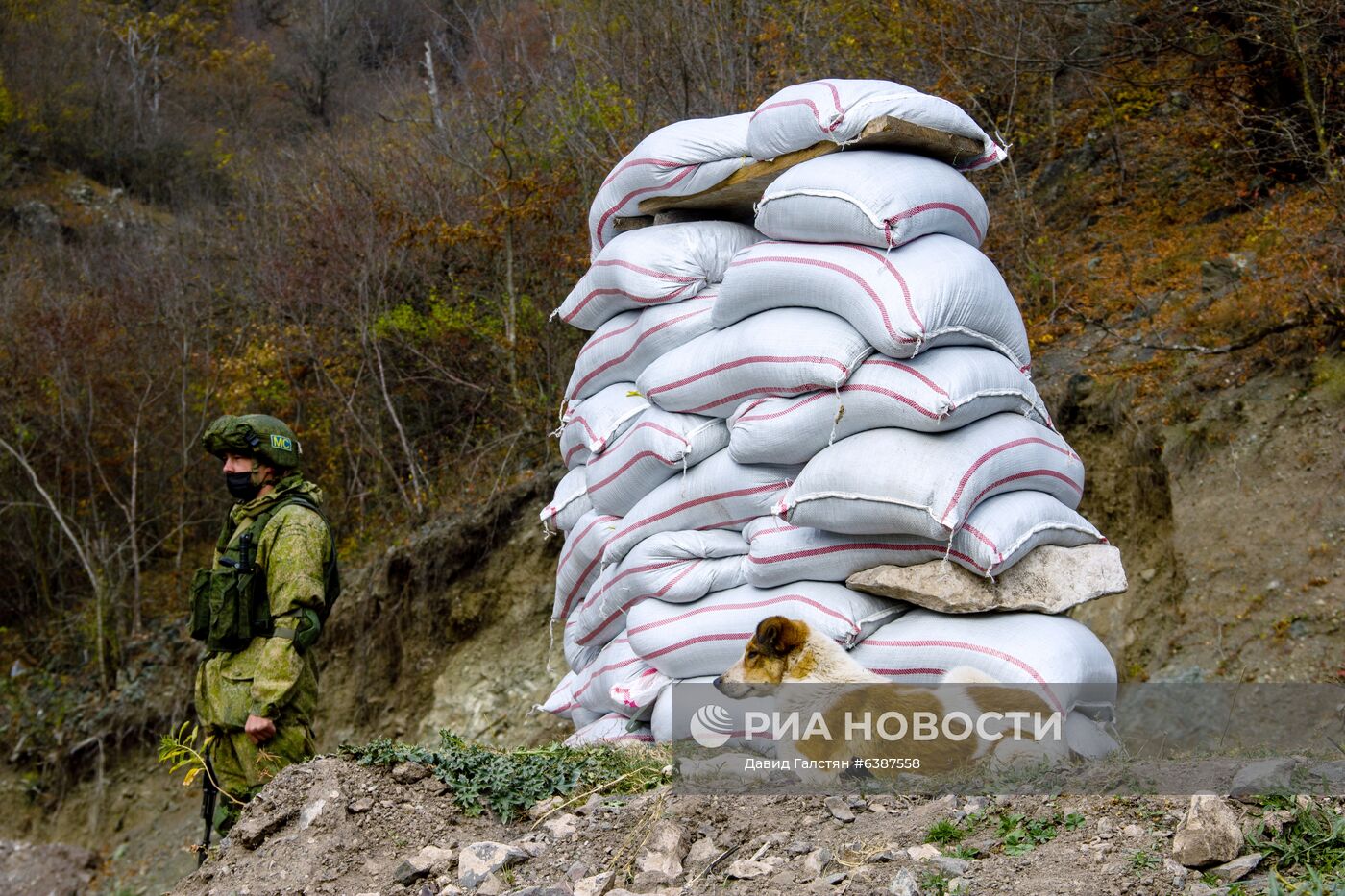 Российские миротворцы выставили наблюдательный пост у монастыря Дадиванк в Карабахе