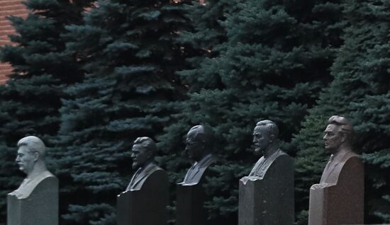 С 17 ноября закрывается допуск посетителей в Мавзолей Ленина и к некрополю у Кремлевской стены