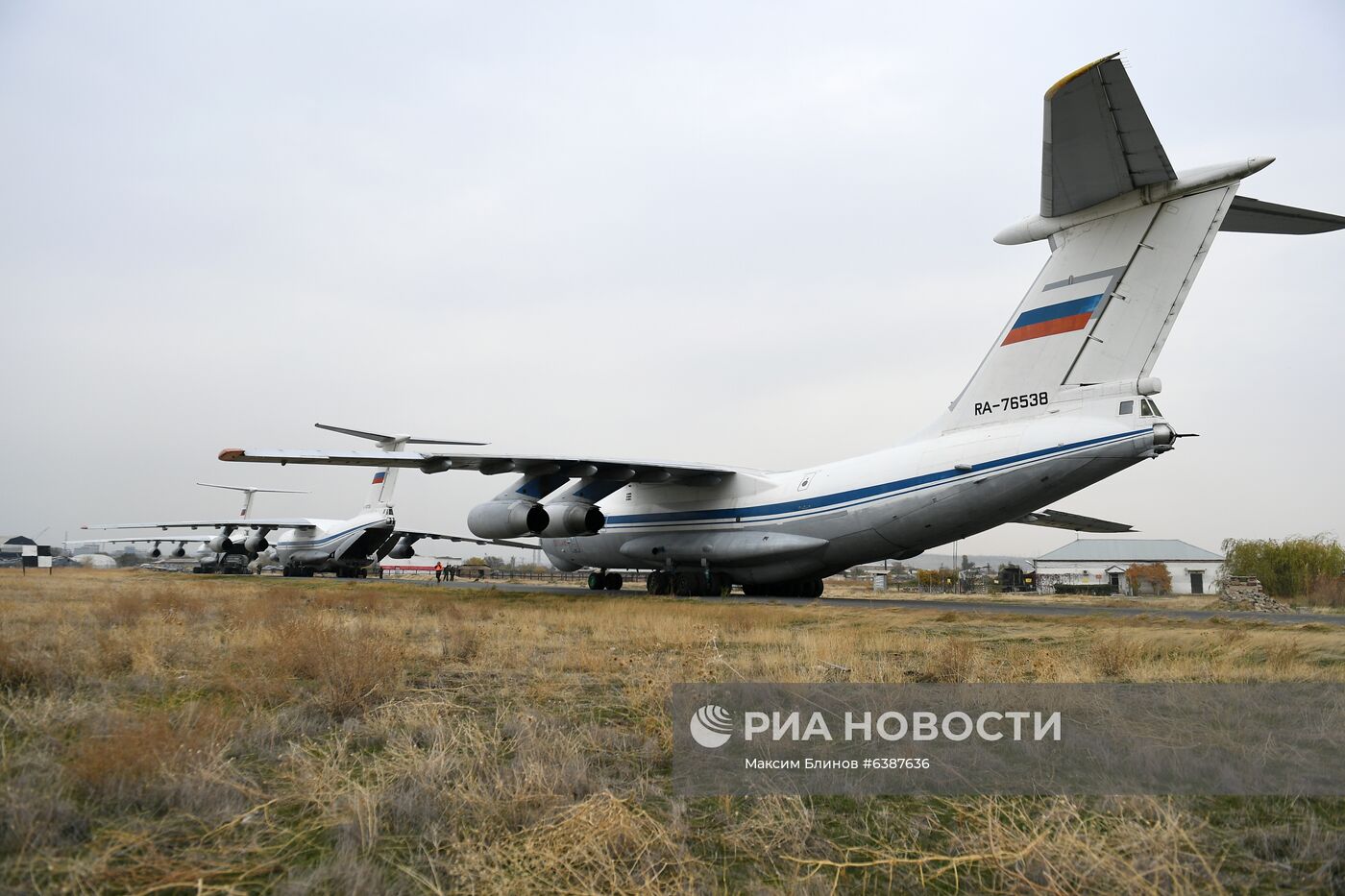 Продолжается доставка в Армению техники для российского миротворческого контингента