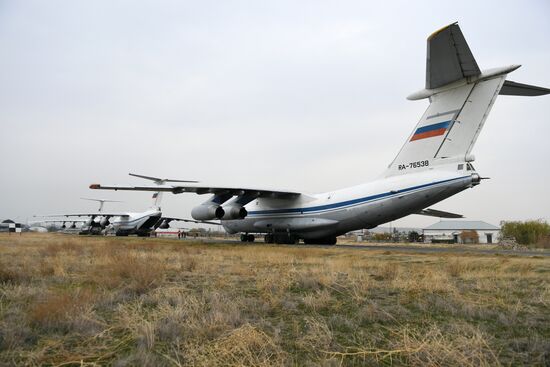 Продолжается доставка в Армению техники для российского миротворческого контингента
