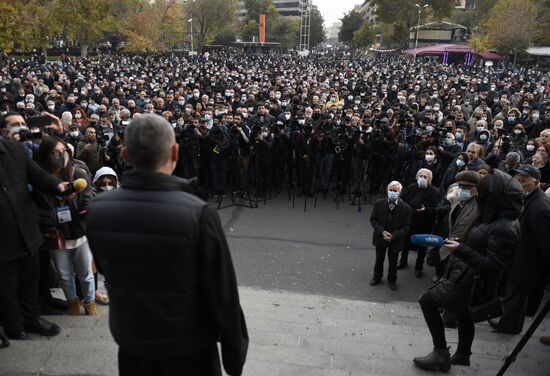 Митинг оппозиции в Ереване