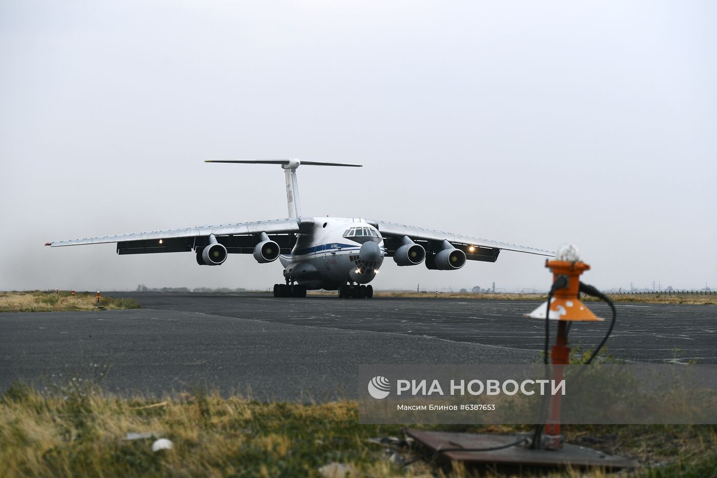 Продолжается доставка в Армению техники для российского миротворческого контингента