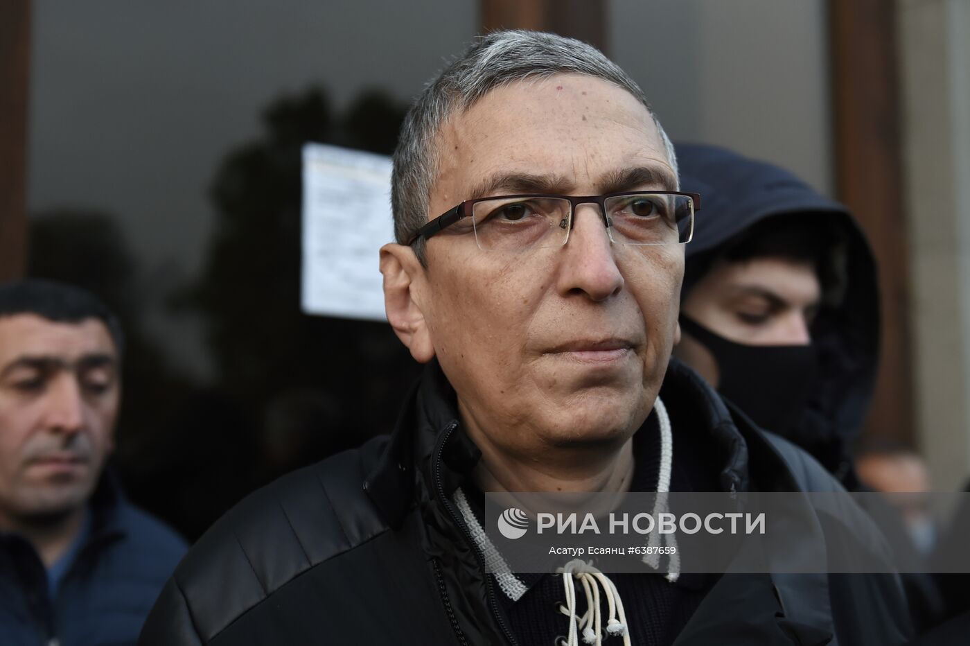 Продюсер, сценарист Армен Григорян на митинге оппозиции на Площади Свободы в Ереване. Место: Армения, Ереван. Автор: Асатур Есаянц/Sputnik/РИА Новости. Митинг оппозиции в Ереване