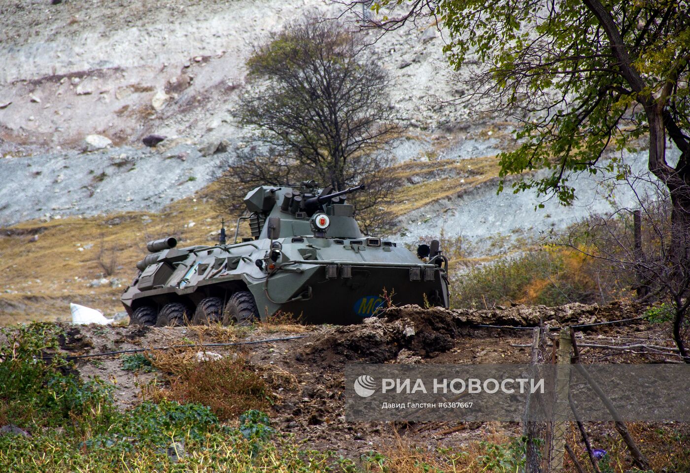 Российские миротворцы выставили наблюдательный пост у монастыря Дадиванк в Карабахе