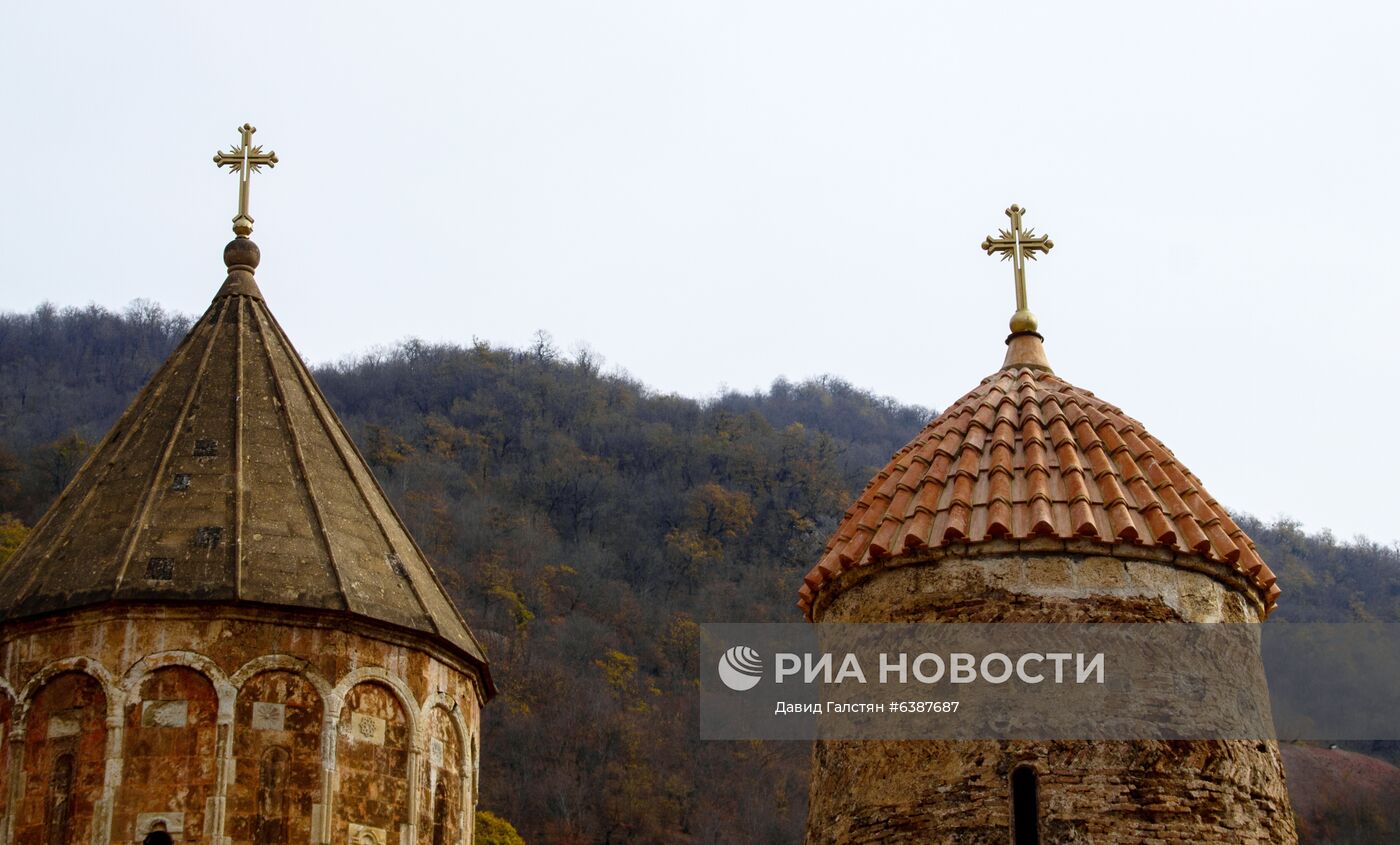 Российские миротворцы выставили наблюдательный пост у монастыря Дадиванк в Карабахе