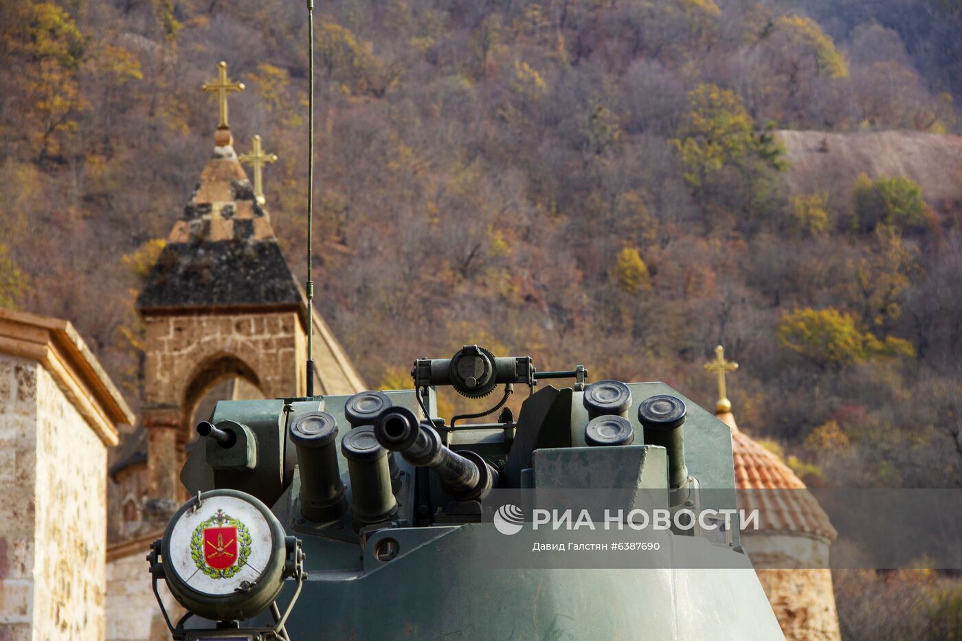 Российские миротворцы выставили наблюдательный пост у монастыря Дадиванк в Карабахе