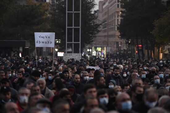 Митинг оппозиции в Ереване
