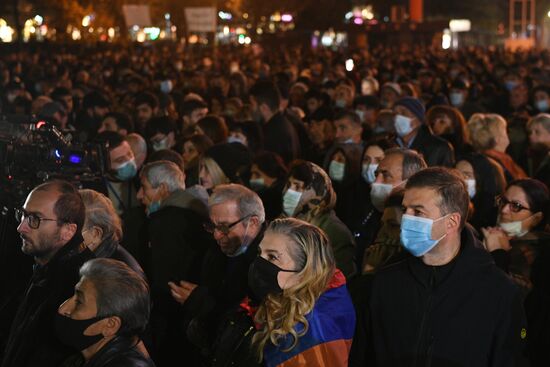 Митинг оппозиции в Ереване