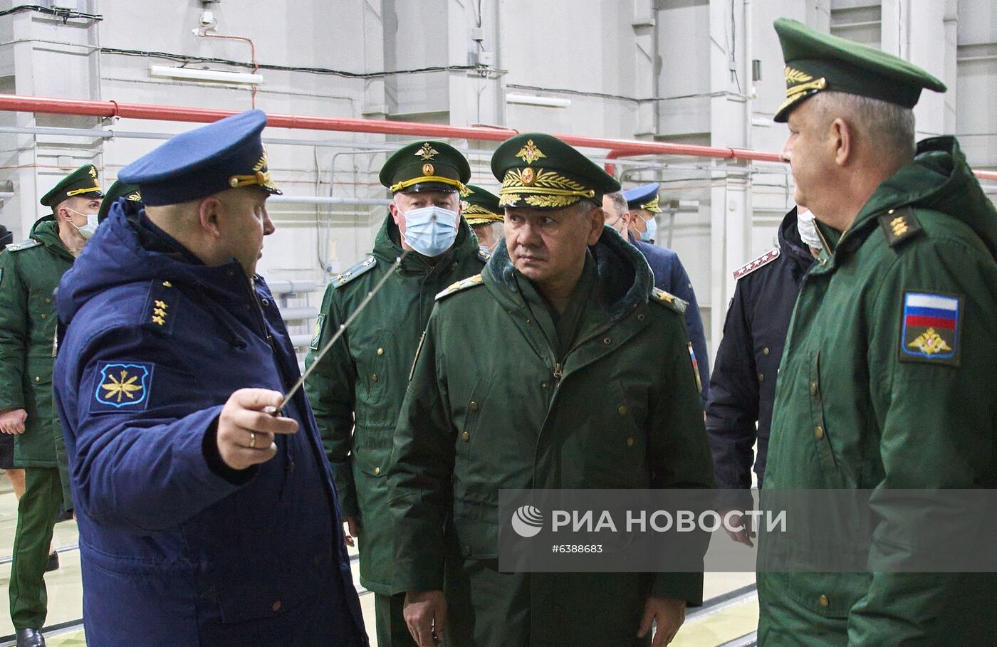 Министр обороны РФ С. Шойгу прибыл с рабочей поездкой на космодром Плесецк