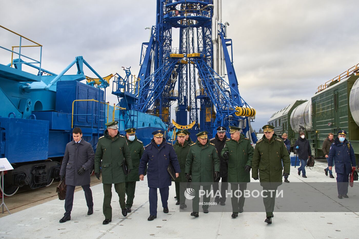 Министр обороны РФ С. Шойгу прибыл с рабочей поездкой на космодром Плесецк