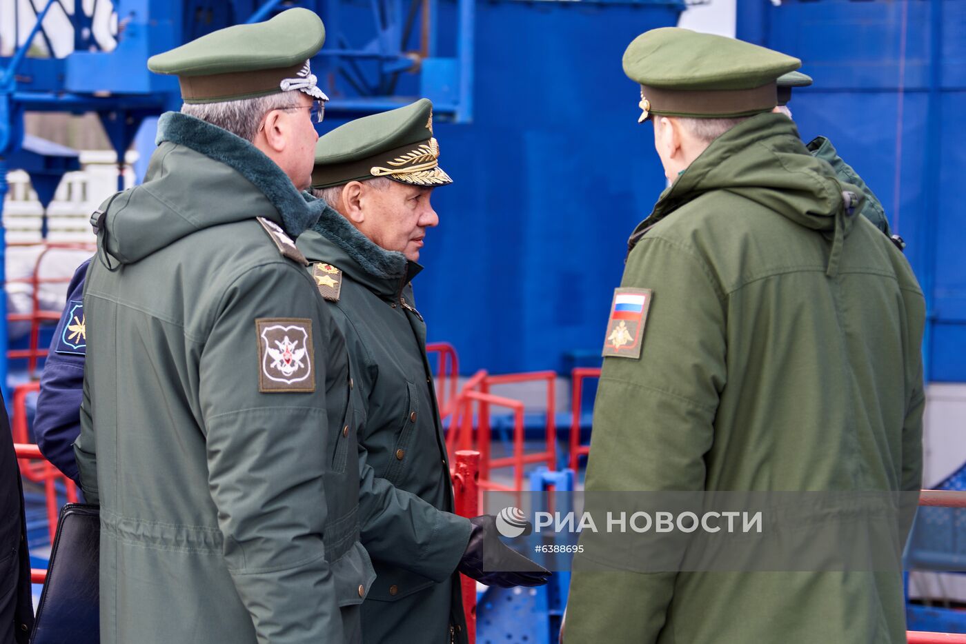 Министр обороны РФ С. Шойгу прибыл с рабочей поездкой на космодром Плесецк