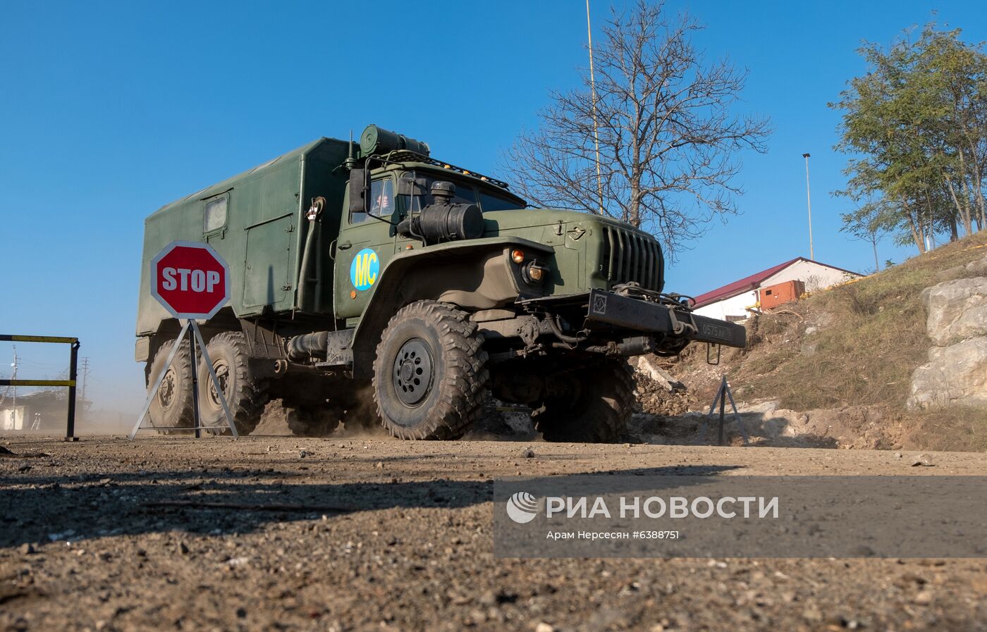 Открыто движение по Лачинскому коридору 