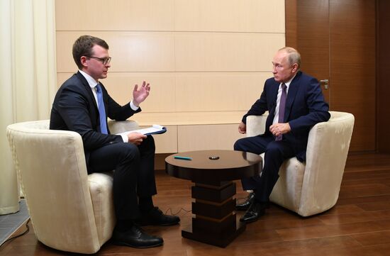 Президент РФ В. Путин ответил на вопросы СМИ по ситуации в Нагорном Карабахе
