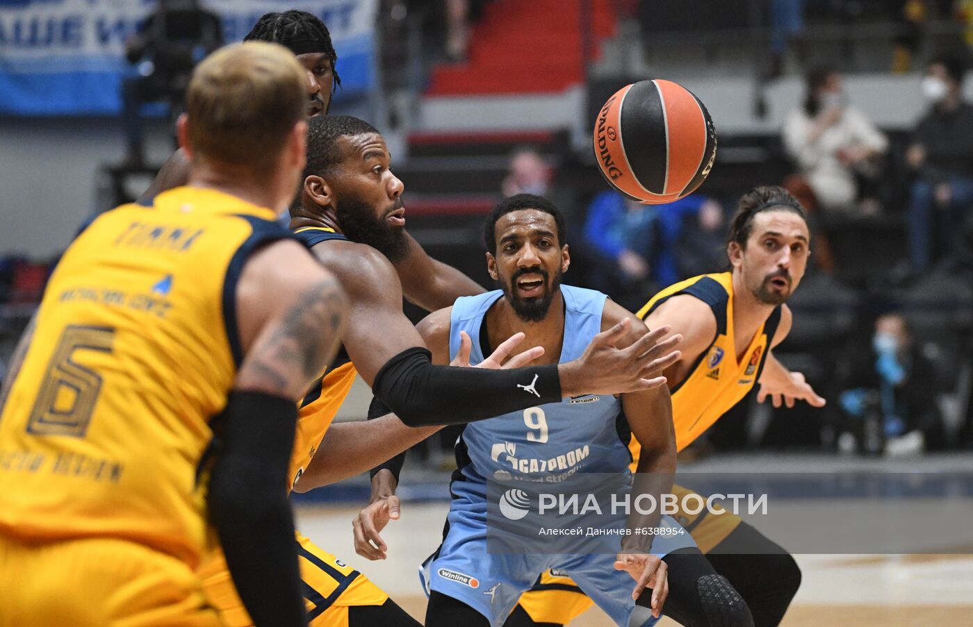 Баскетбол. Евролига. Матч "Зенит" - "Химки"