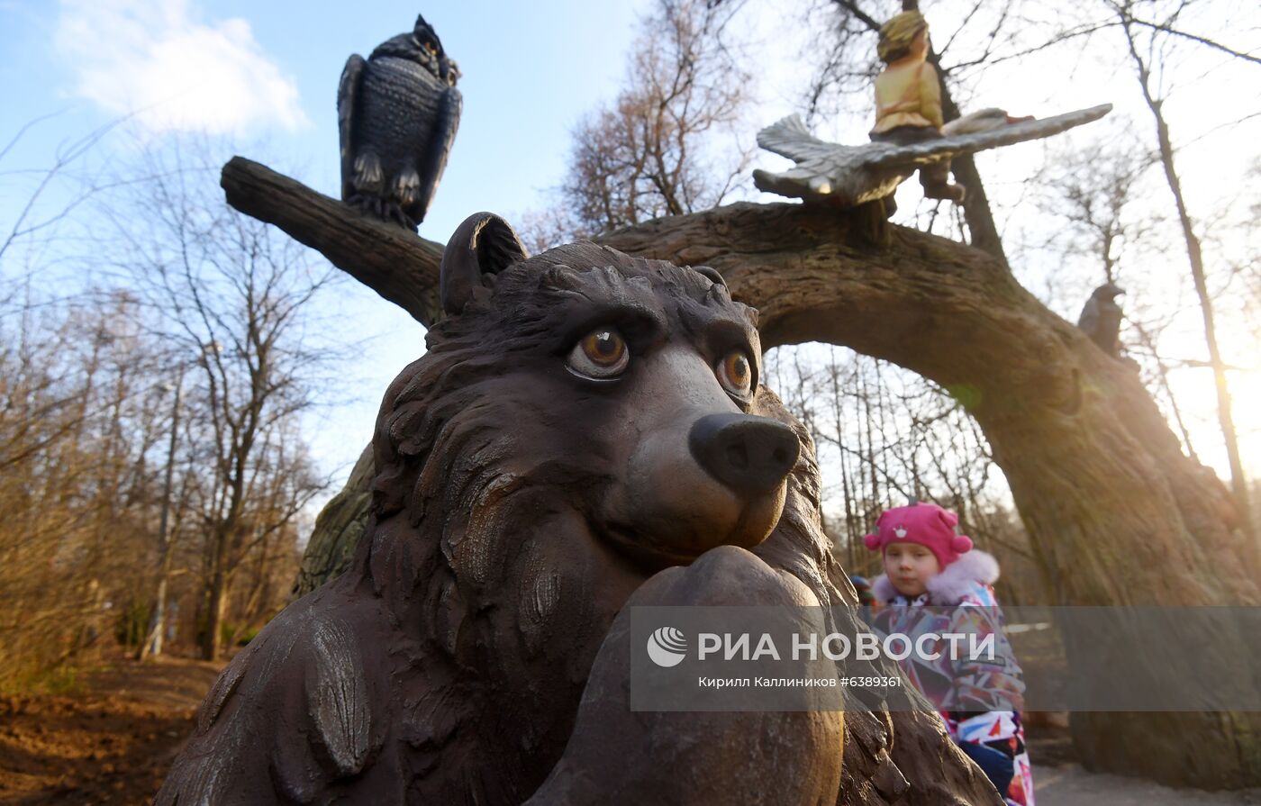 Открытие "Тропы сказок" в усадьбе Деда Мороза