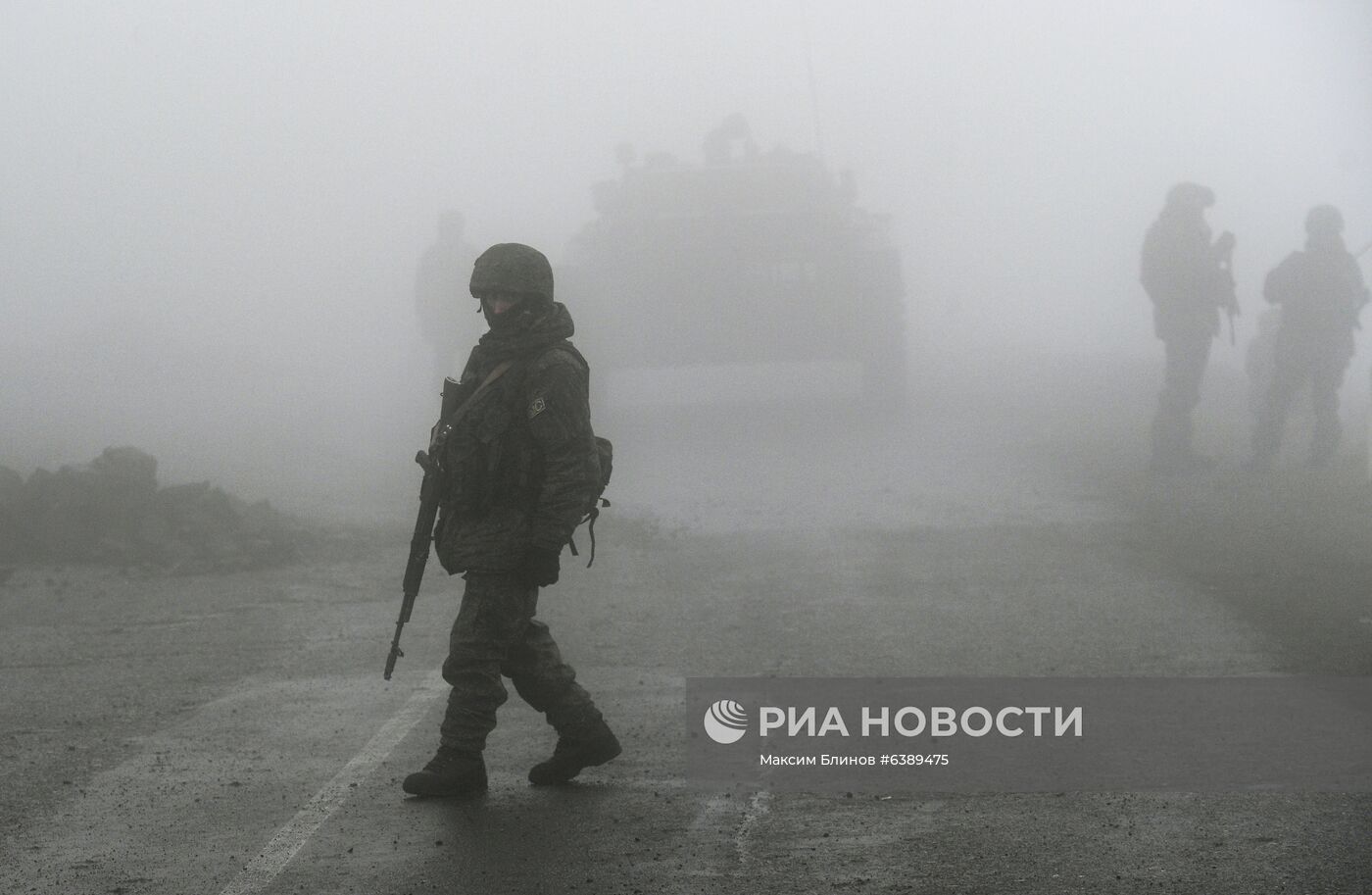 Нагорный Карабах. Российские миротворцы обеспечивают безопасность движения