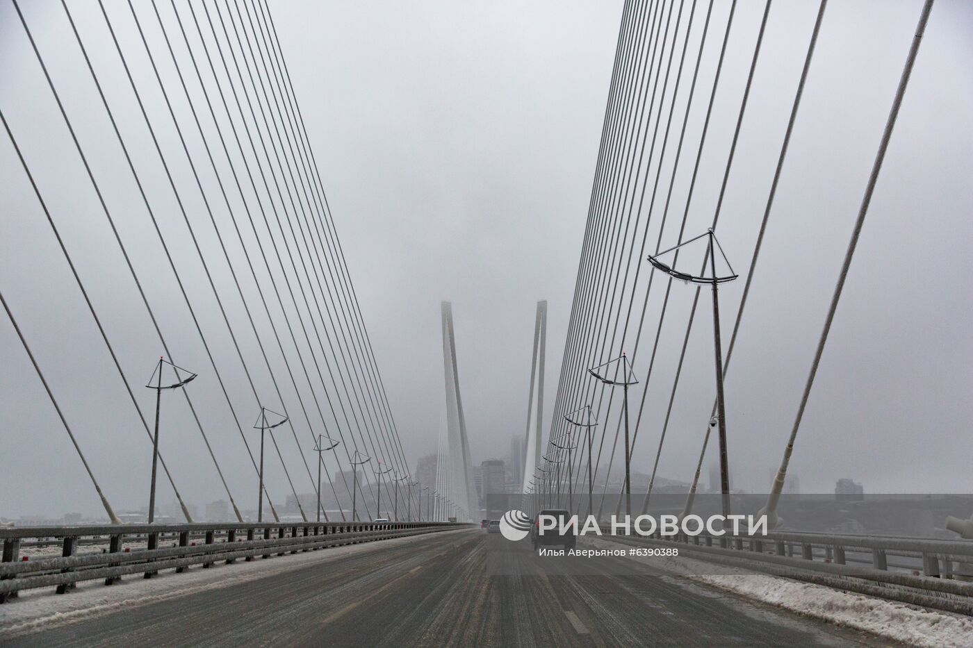 Последствия ледяного дождя во Владивостоке