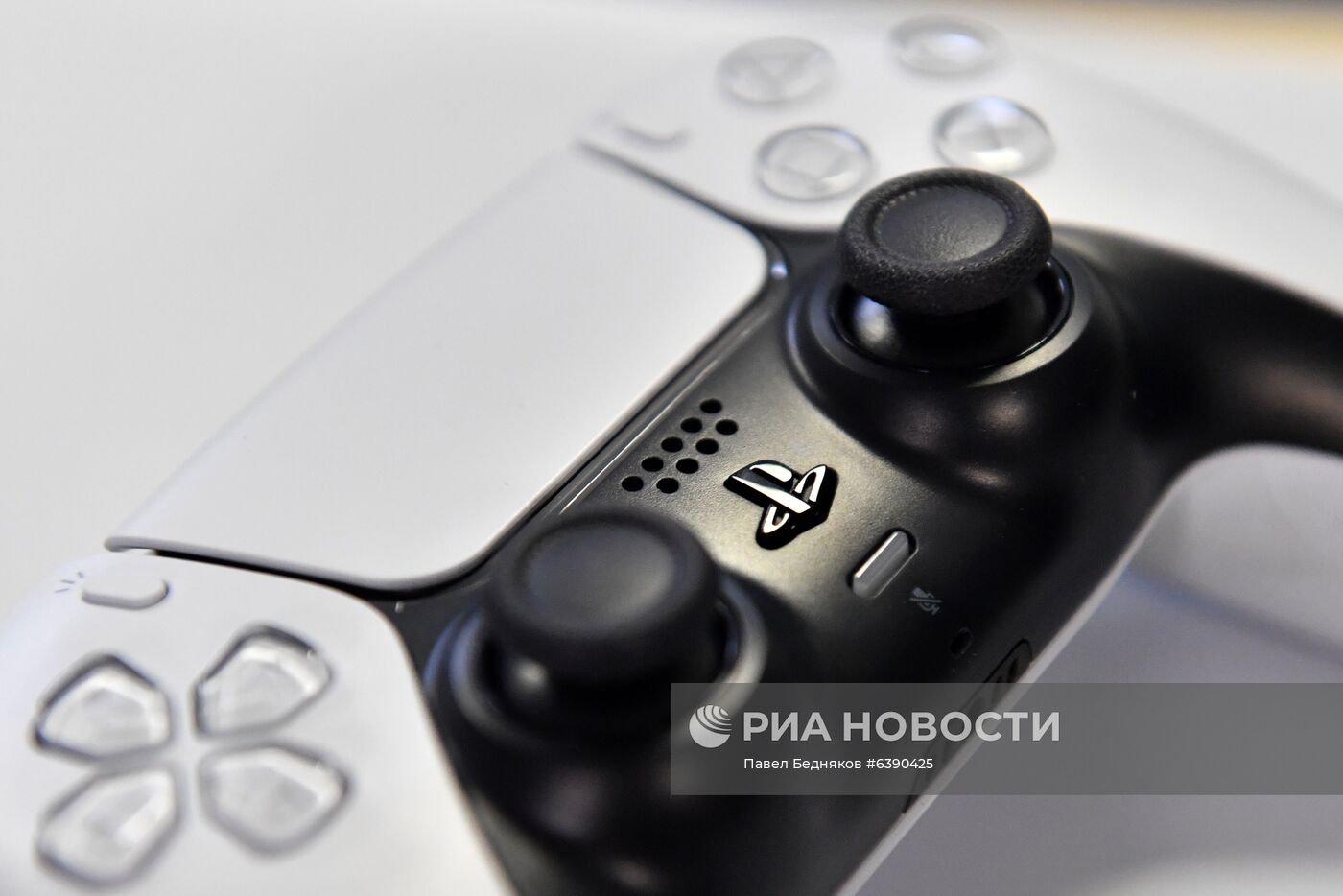 Старт продаж новой игровой приставки Sony PlayStation