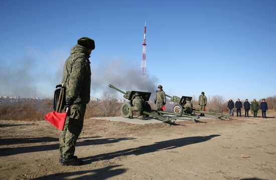 "Выстрел памяти" на Мамаевом кургане в Волгограде