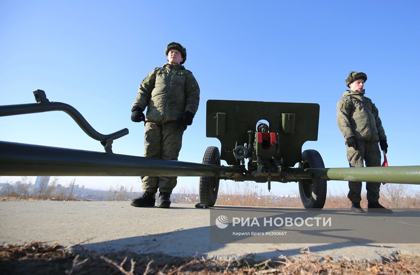 "Выстрел памяти" на Мамаевом кургане в Волгограде