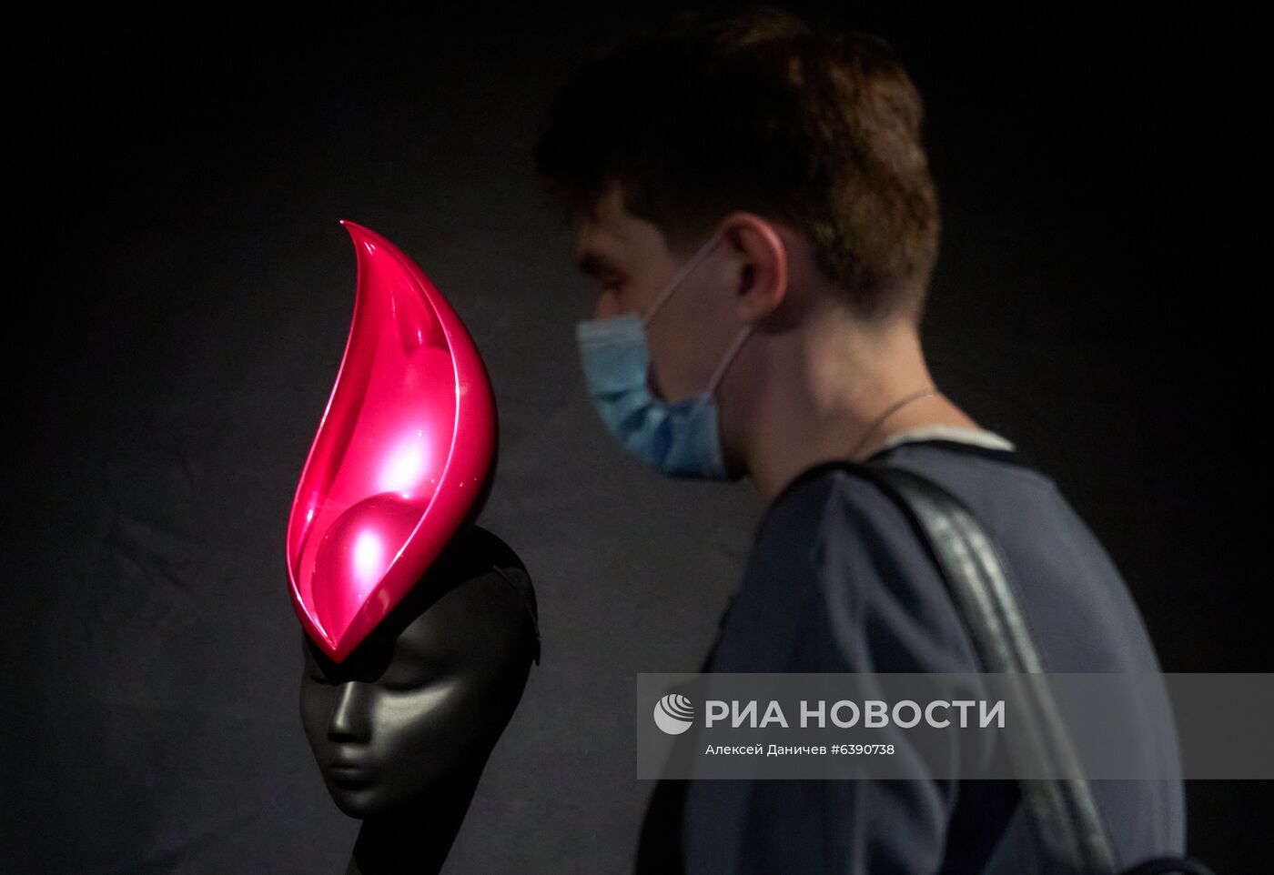 Выставка шляп Филипа Трейси в Санкт-Петербурге 