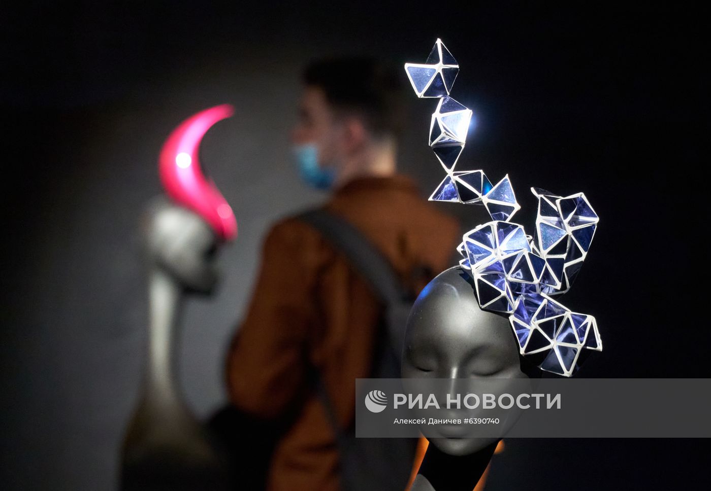 Выставка шляп Филипа Трейси в Санкт-Петербурге 