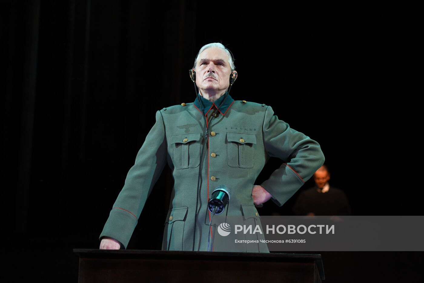 Спектакль "Нюрнбергский вальс" в МХАТ им. М. Горького