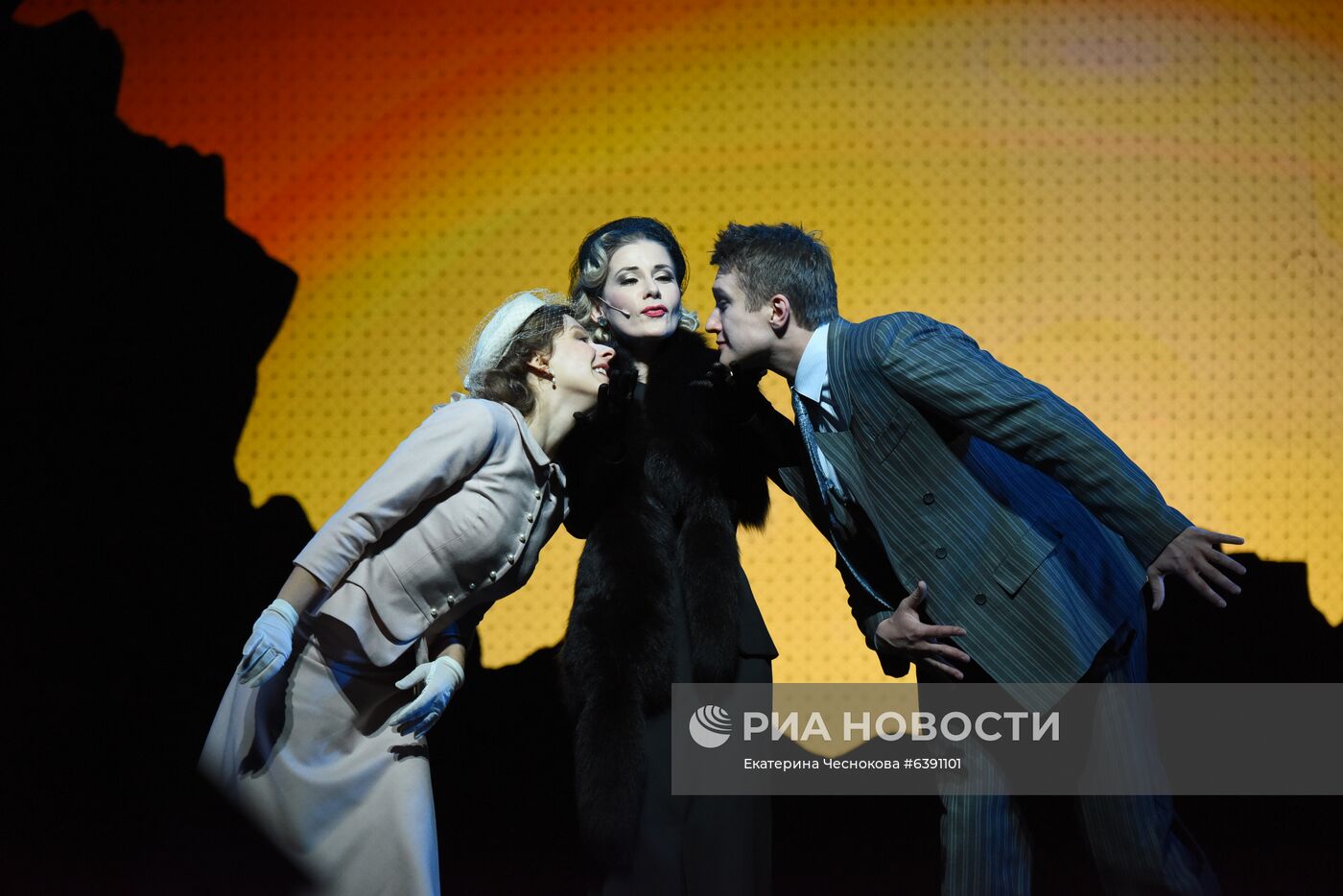 Спектакль "Нюрнбергский вальс" в МХАТ им. М. Горького