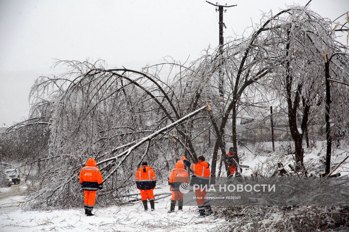 Последствия снежного циклона в Приморье 