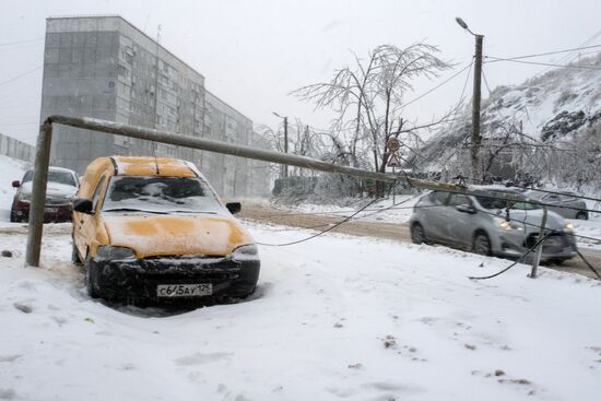 Последствия снежного циклона в Приморье 