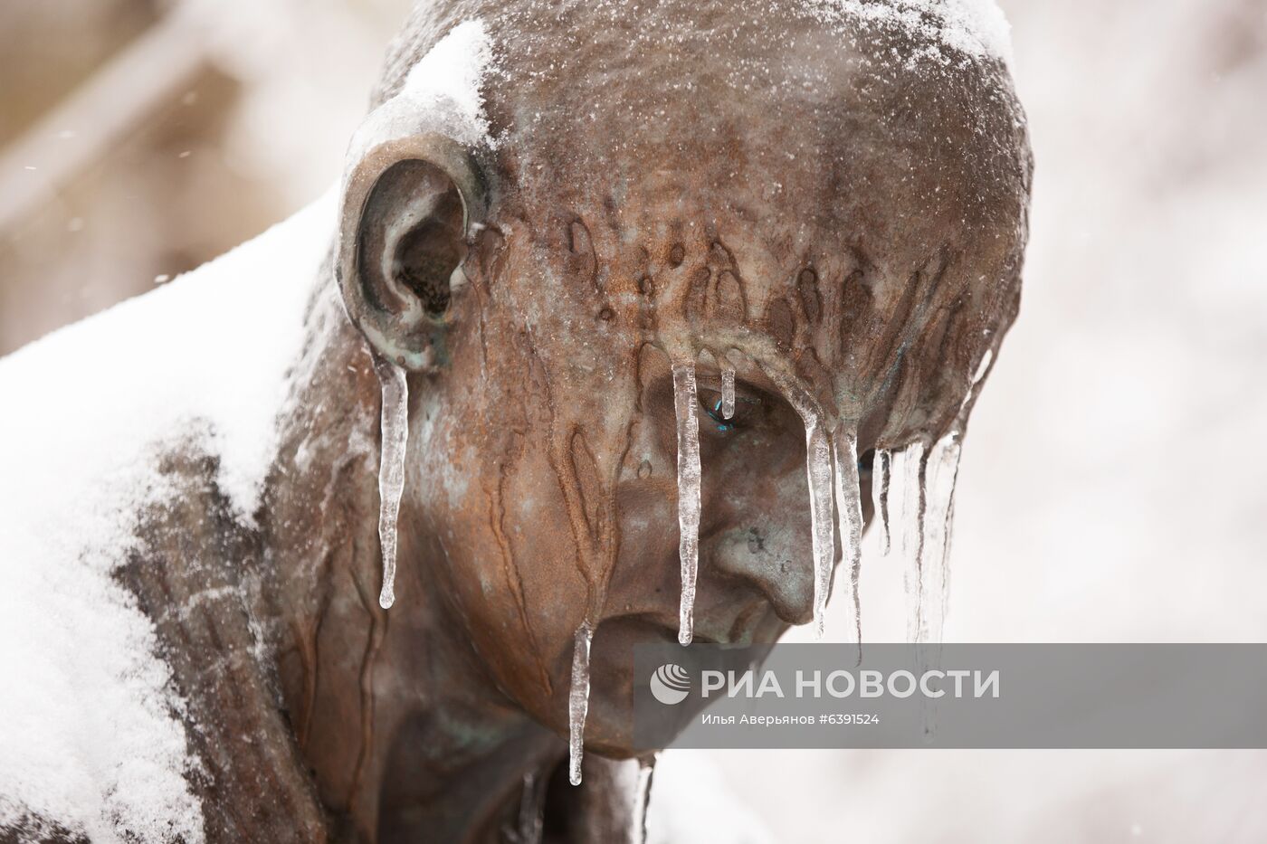 Последствия снежного циклона в Приморье 