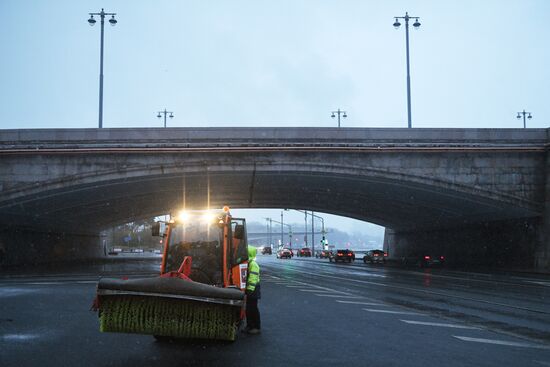 Снегоуборочные работы в Москве