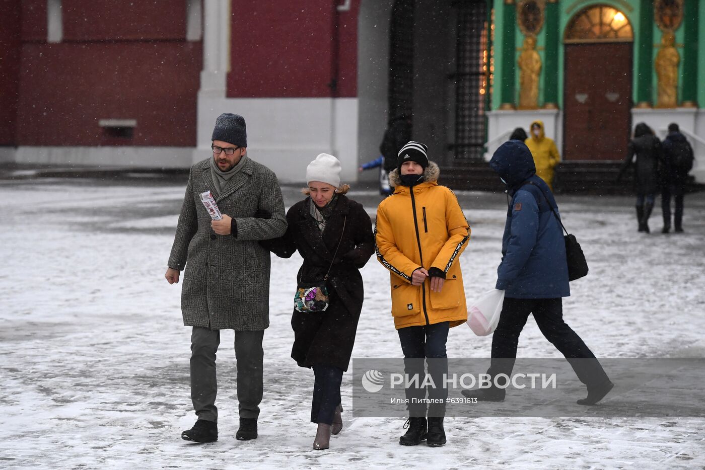 Снег в Москве