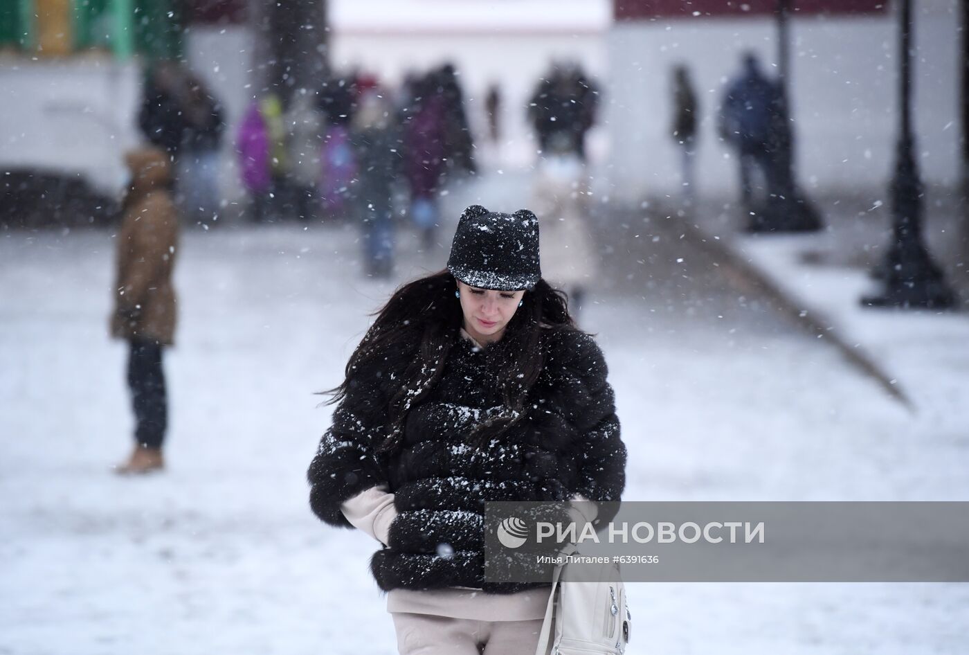 Снег в Москве