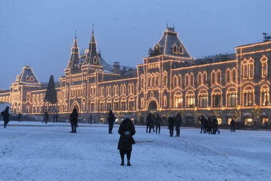 Снег в Москве