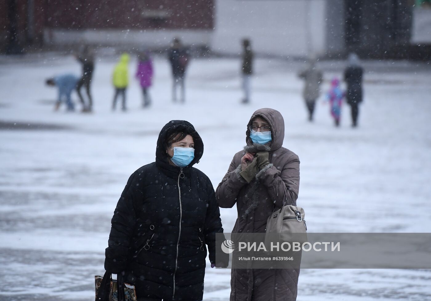 Снег в Москве