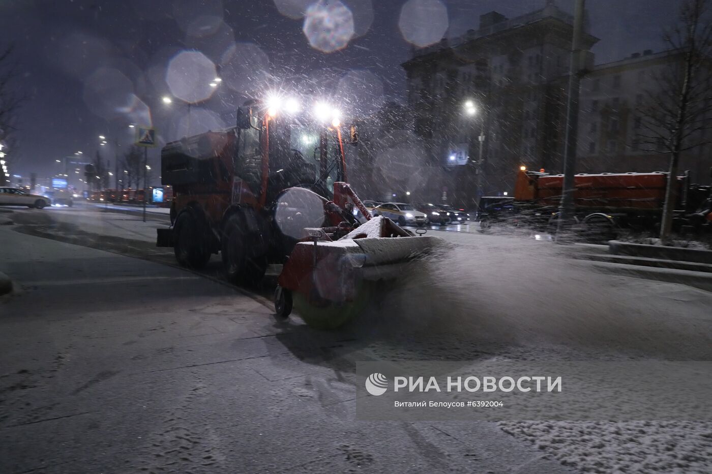 Снегоуборочные работы в Москве