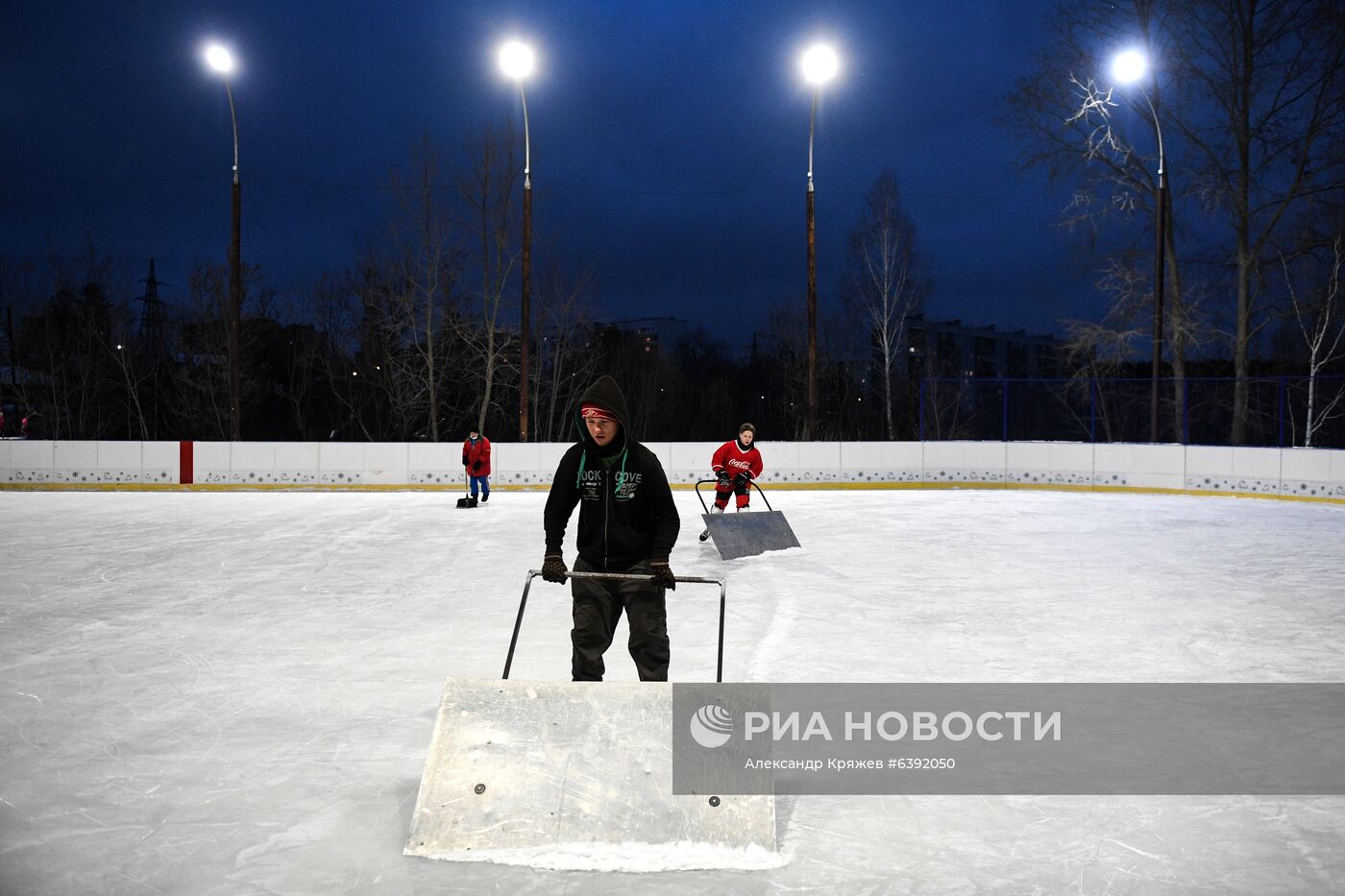 Открытие дворового катка в Новосибирске