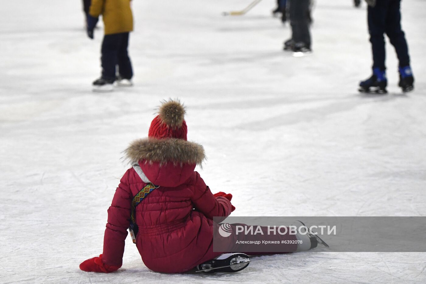 Открытие дворового катка в Новосибирске