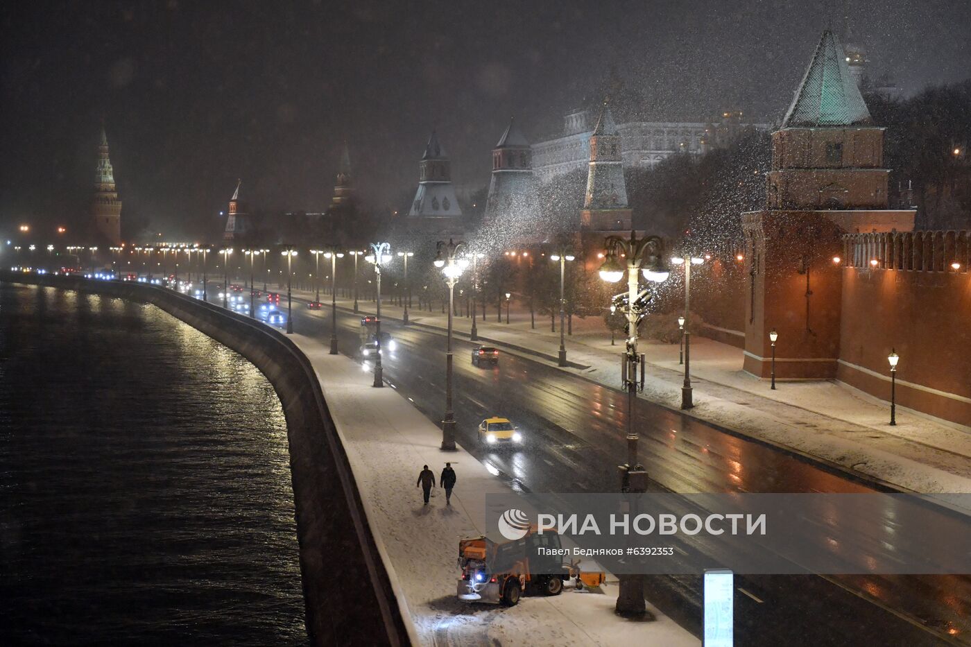 Снег в Москве