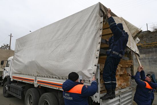 Доставка гуманитарной помощи в Степанакерт