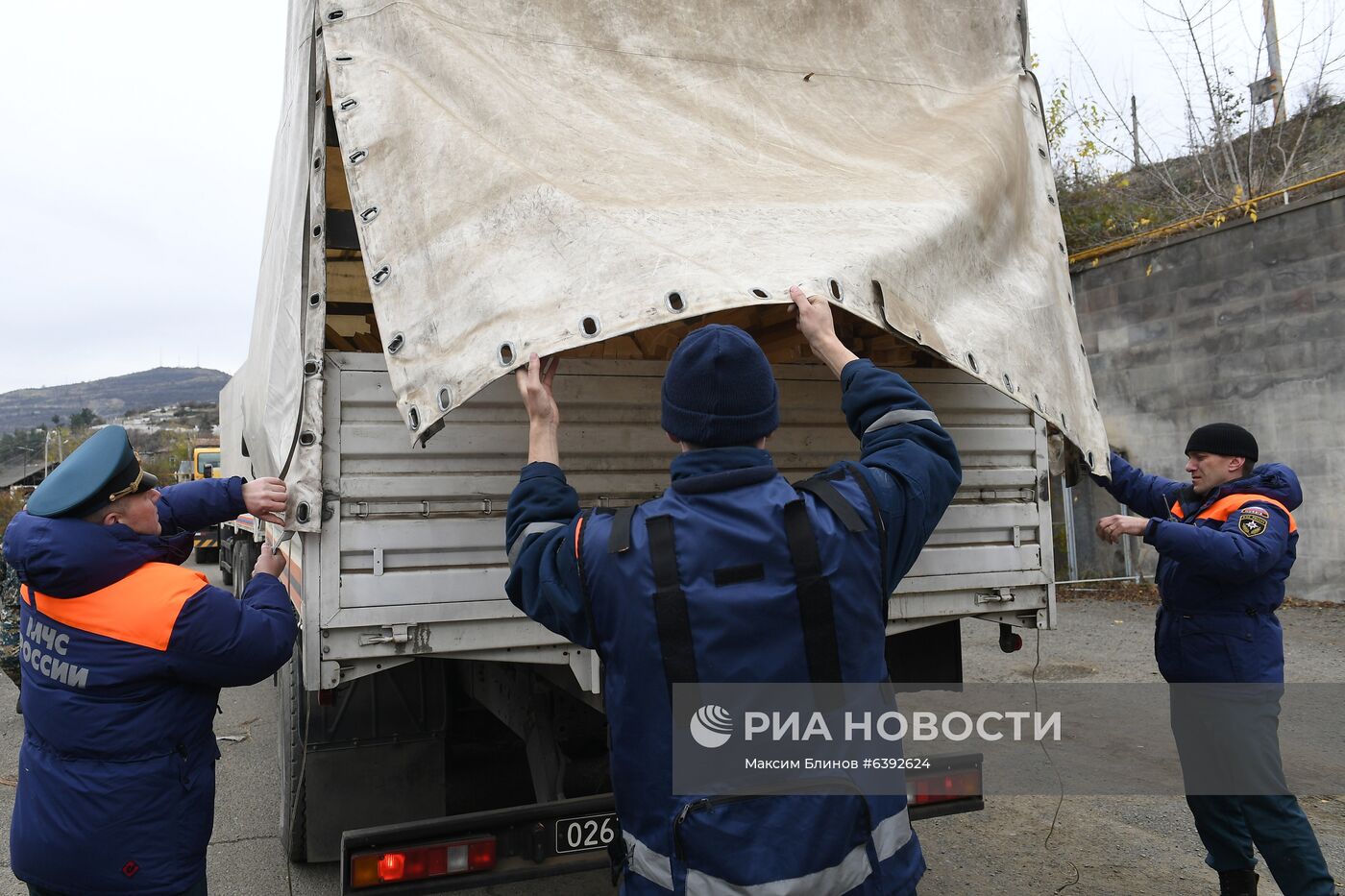 Доставка гуманитарной помощи в Степанакерт