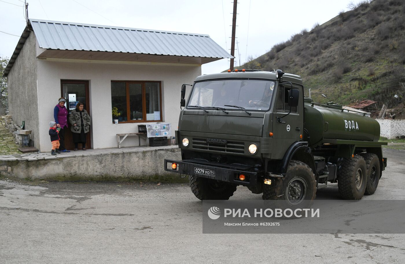 Российские миротворцы начали доставлять воду жителям Карабаха