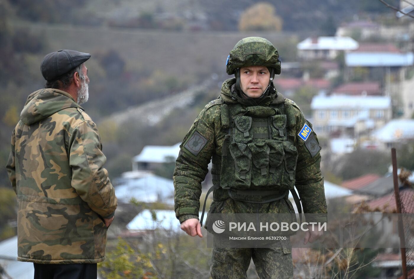 Российские миротворцы начали доставлять воду жителям Карабаха