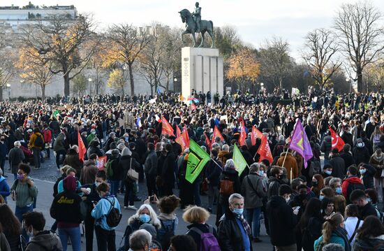 Акция протеста в Париже